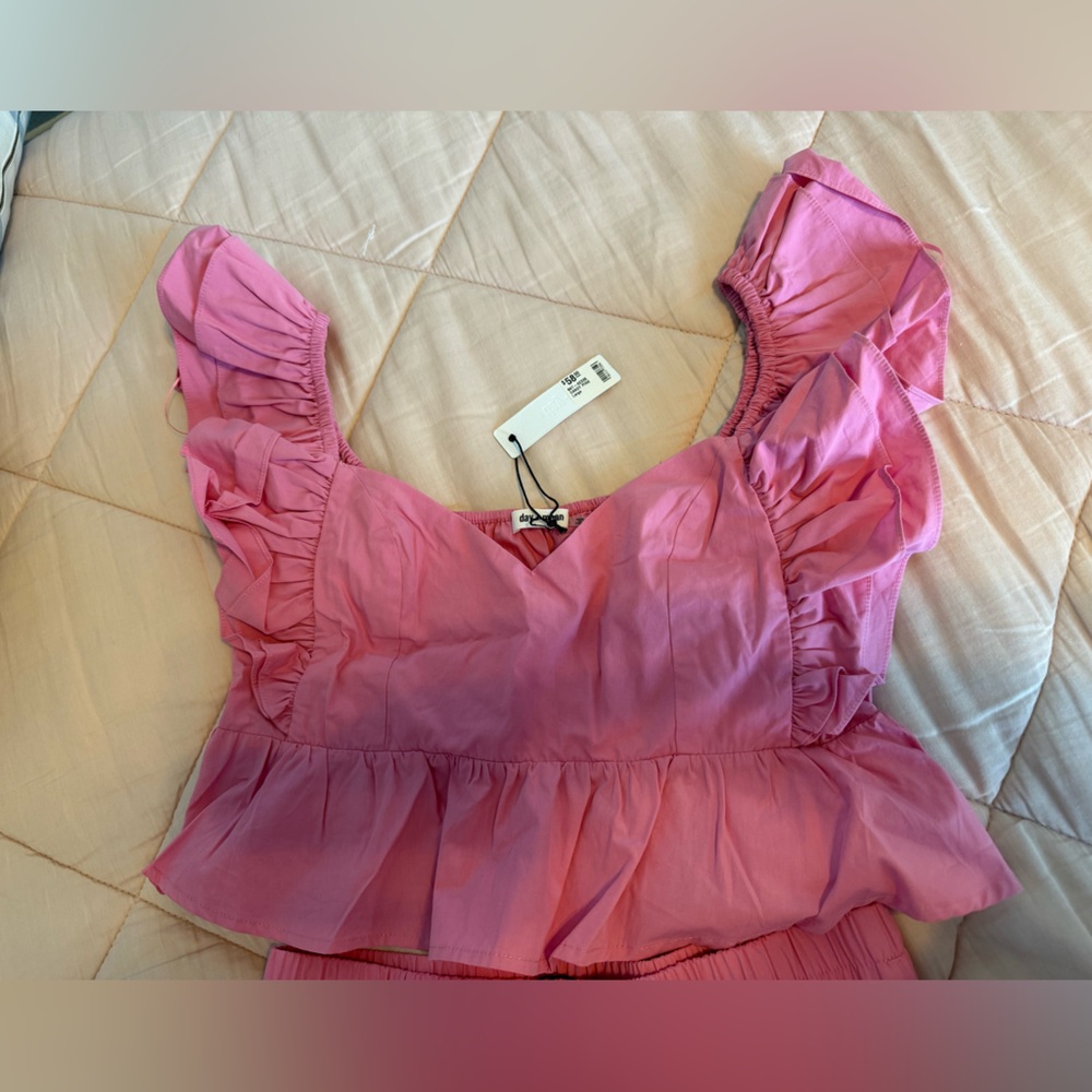 Pink Two Piece Set 🩷 M + L - Picture 4 of 14